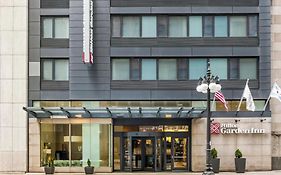 Hilton Garden Chicago Downtown Riverwalk